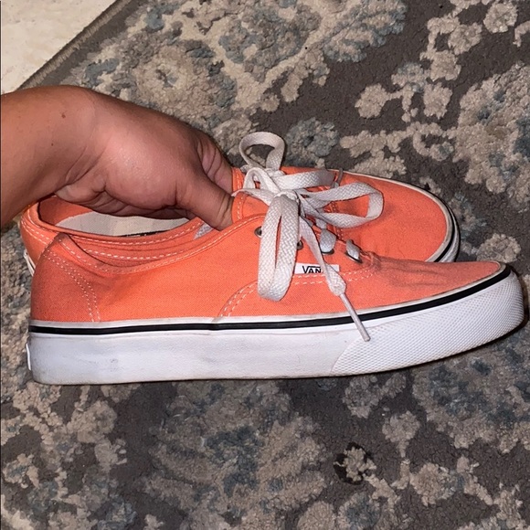 Vans - Picture 2 of 4